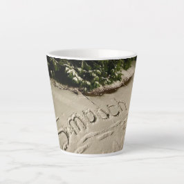 Caneca De Café Latte Caneca de latte com "Beijo" escrito na neve