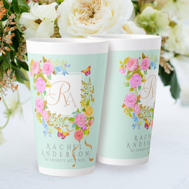 Caneca De Café Latte Caneca de Latte Verde com Monograma de Jardim Româ (Elegant romantic flowers monogram design.)