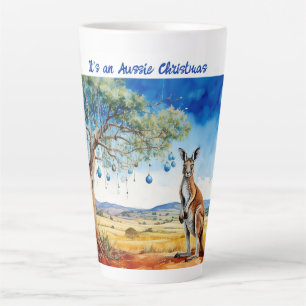 Caneca De Café Latte Canguru sob a árvore de goma com enfeites de Natal