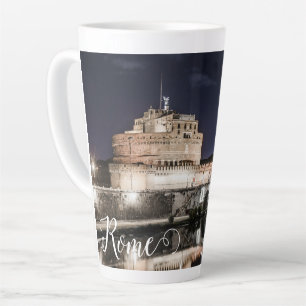 Caneca De Café Latte Castel Sant Angelo à noite em Roma
