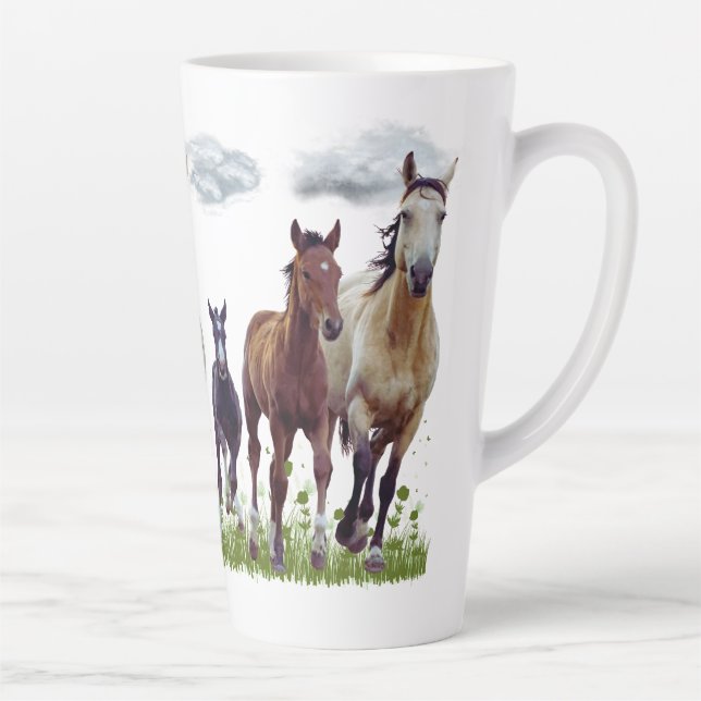 Caneca De Café Latte Cavalos numa Caneca-de-Prado (Direita)