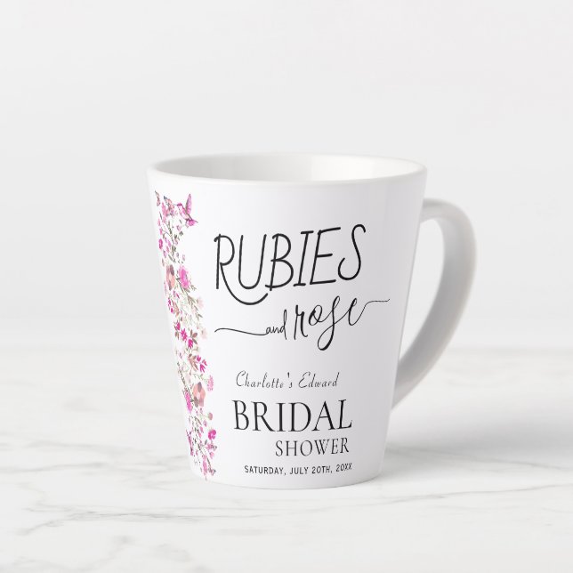 Caneca De Café Latte Chá de Bebê Rosa Rubi em Script Menina Aquarela (Ângulo direito)
