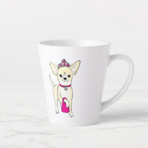 Caneca De Café Latte Chihuahua numa caneca de latte de tiara
