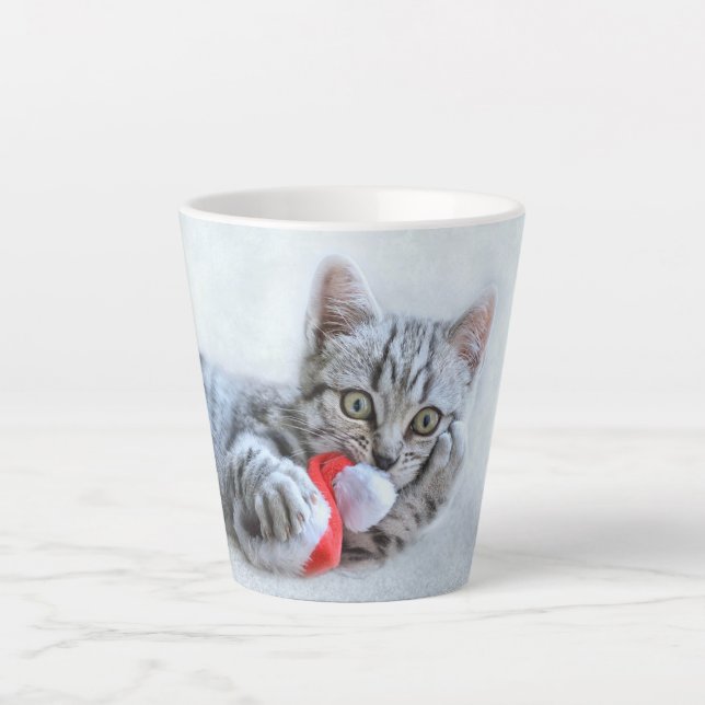 Caneca De Café Latte Cinzas bonitas por gato com Natal (Frente)