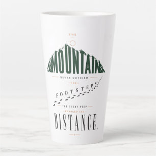 Caneca De Café Latte Citação de Distância de Passos na Montanha