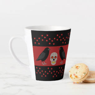 Caneca De Café Latte Crânio Gótico e Corvos Guardiões de Halloween