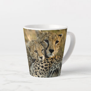 Caneca De Café Latte Cubo Cheetah mexendo com sua mãe