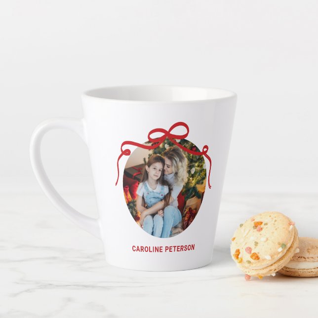 Caneca De Café Latte Cute Red Coquette Bow Ribbon Custom Photo Gift (In Situ)