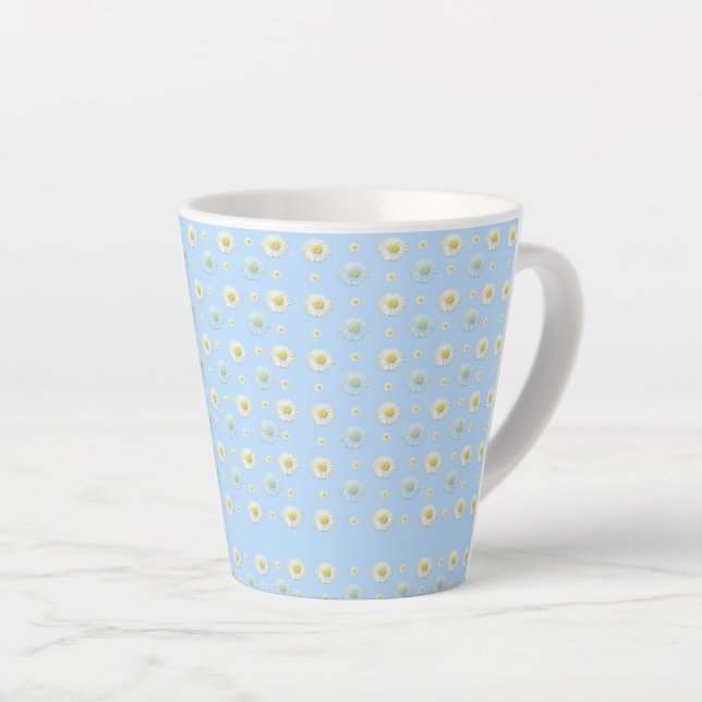 Caneca De Café Latte Daisy Pattern sobre fundo azul claro (Ângulo direito)