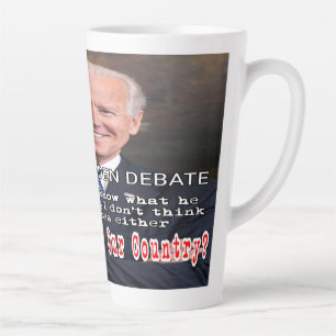 Caneca De Café Latte Debate sobre Trump e Biden