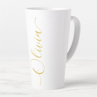 Caneca De Café Latte Design do Nome Olivia em Script Dourado