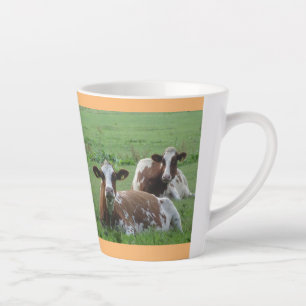 Caneca De Café Latte Duas Vacas Brancas Geladas. Caneca Latte Laranja