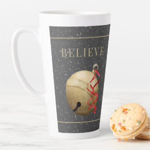 Caneca De Café Latte Elegante Jingle Bell, ACREDITE com neve
