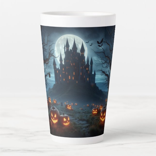 Caneca De Café Latte Escuro, castelo medieval, morcegos e abóboras (Frente)