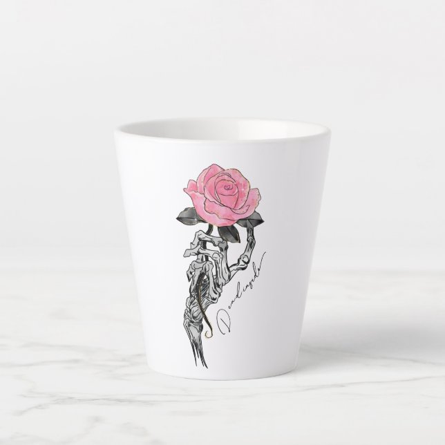 Caneca De Café Latte Esqueleto Da Mão Do gótico Com Rosa Rosa Rosa | DE (Frente)