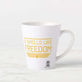 Caneca De Café Latte Eu Adoro O Cheiro De Uma Pequena Taça De Combustív