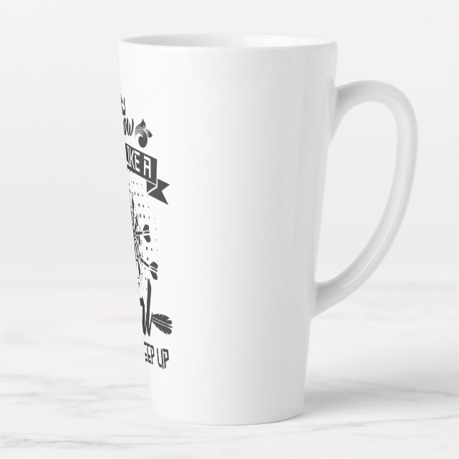 Caneca De Café Latte Eu Toco Dart Como Uma Rapariga (Direita)