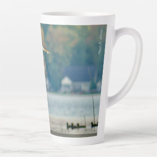 Caneca De Café Latte Excelente Blue Heron no Dock Latte Mug