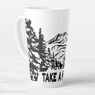 Caneca De Café Latte Faça uma citação de Hike, paisagem monocromática d