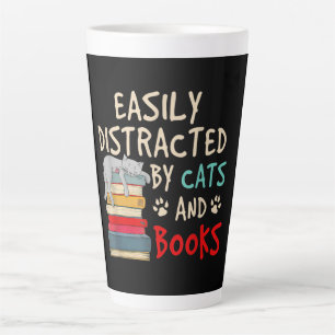 Caneca De Café Latte Fácil distração de gatos e livros   Gato engraçado