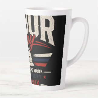 Caneca De Café Latte Feliz Dia do Trabalhador Tipografia Vintage em Hom