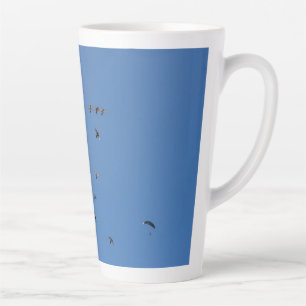 Caneca De Café Latte Flock of Birds Flying in Clear Blue Sky with Parag