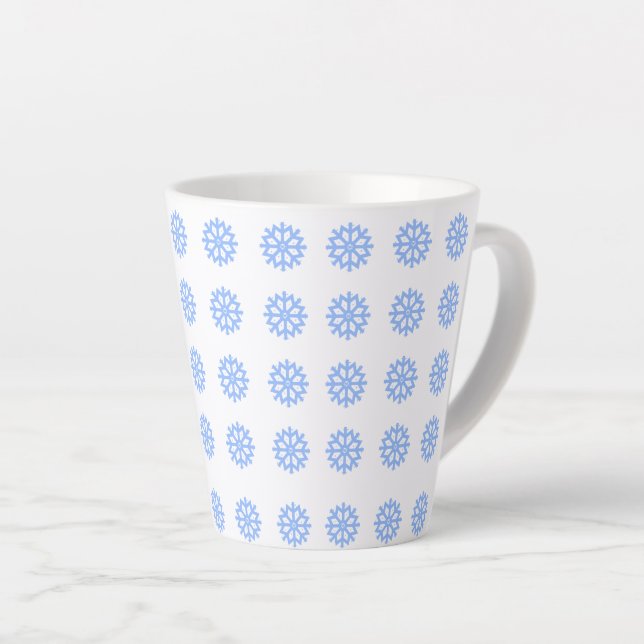 Caneca De Café Latte Floco de neve Padrão de inverno azul claro (Ângulo direito)