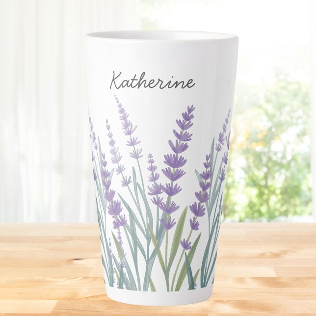 Caneca De Café Latte Floral de Lavanda Roxa Monogramada em Aquarela (In situ)