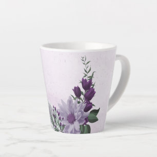 Caneca De Café Latte Flores brancas roxas românticas folhagem