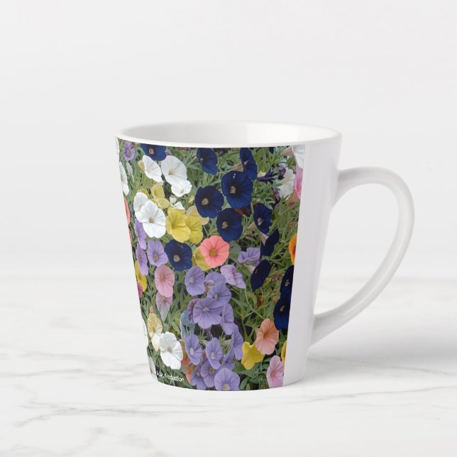 Caneca De Café Latte Flores do Alpendre 2026 (Direita)