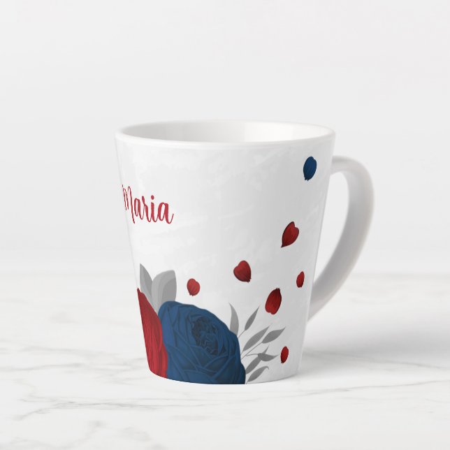 Caneca De Café Latte flores vermelhas e azuis marinho prata casamento b (Ângulo direito)