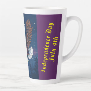Caneca De Café Latte Flying Bald Eagle with USA Flag Scarf & Fireworks