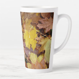 Caneca De Café Latte Folhas de bordo caídas amarelas Outono Natureza