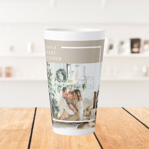 Caneca De Café Latte Foto da família moderna Feliz alegre abençoada