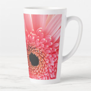 Caneca De Café Latte Fotografia de Gérbera Amarela Fresca