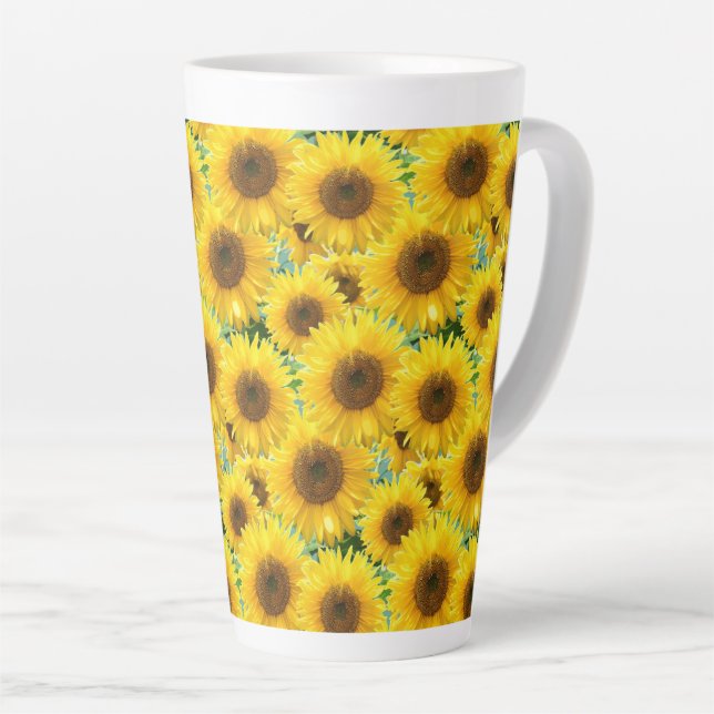 Caneca De Café Latte Girassóis em flor sobre turquesa (Ângulo direito)