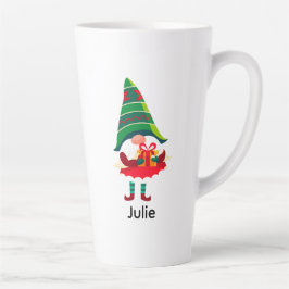 Caneca De Café Latte Gnomo de Natal personalizado segurando uma caixa d