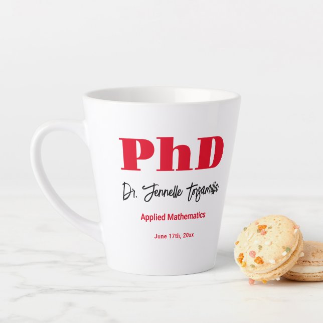 Caneca De Café Latte Graduação de PhD com nome vermelho em negrito (In Situ)