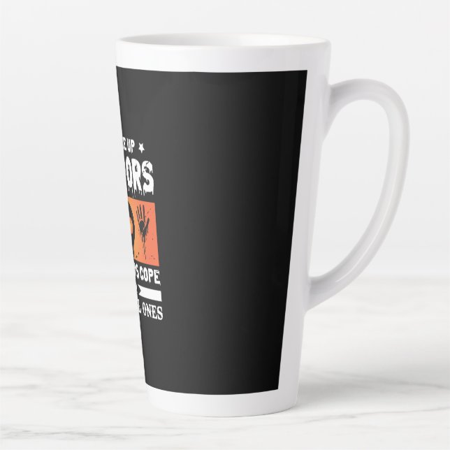 Caneca De Café Latte Halloween Nós Compensamos Horrores (Direita)