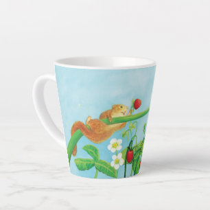 Caneca De Café Latte Hazel Dormouse, morangos e cascas de dandelion Sma