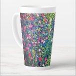 Caneca De Café Latte Jardim Italiano Gustav Klimt<br><div class="desc">Latte Mug com a pintura a óleo de Gustav Klimt,  Paisagem do Jardim Italiano (1913). Um belo jardim de flores coloridas: vermelho,  branco,  rosa,  roxo. Um presente de excelente para fãs de Arte Nouveau e de Arte Austríaca.</div>