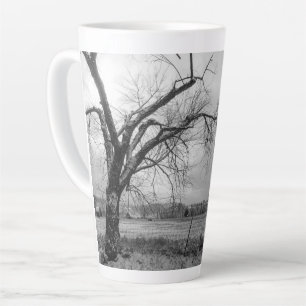 Caneca De Café Latte Lata de lata da árvore de inverno antiga