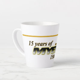 Caneca De Café Latte Lata de MYETV - 15 anos