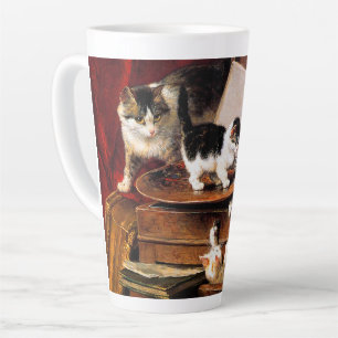 Caneca De Café Latte Mãe Gato e Gatinhos na Mesa