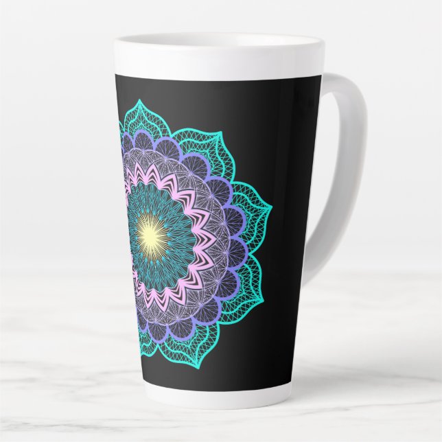 Caneca De Café Latte Mandala Colorida em Fundo Preto (Ângulo direito)