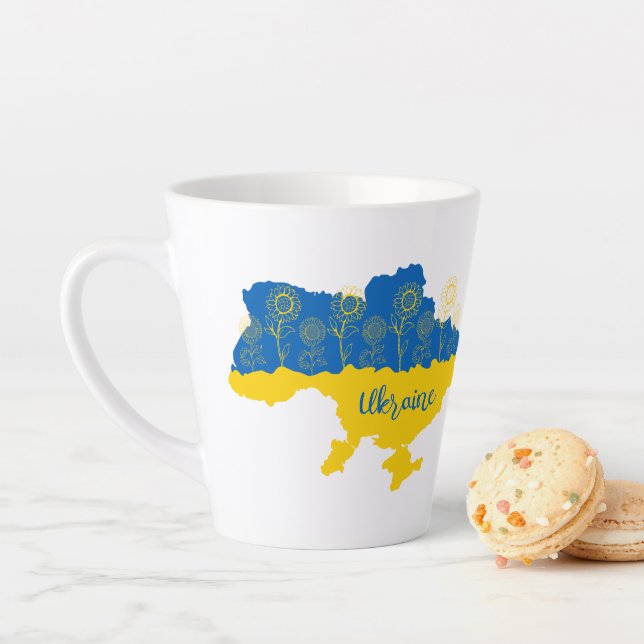 Caneca De Café Latte Mapa da Ucrânia com girassol e bandeira ucraniana (In Situ)