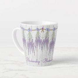 Caneca De Café Latte Modelo de Monograma do Pacote Flor de Lavanda Rúst