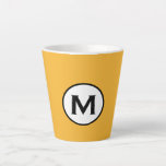 Caneca De Café Latte Monograma Amarelo Moderno da Mostarda de Tendência<br><div class="desc">Um design monograma personalizado moderno em estilo minimalista com tipografia clássica de blocos em preto e branco num fundo amarelo-mostarda brilhante; um simples design profissional moderno que pode ser facilmente atualizado com o seu monograma inicial.</div>
