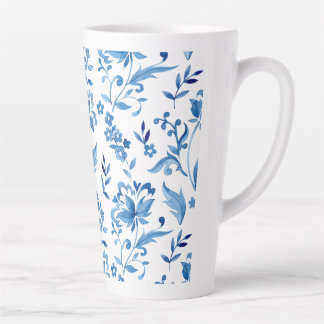 Caneca De Café Latte Monograma Elegante Padrão Floral Azul Vintage