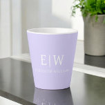 Caneca De Café Latte Monograma Simples Profissional Elegante Minimalist<br><div class="desc">Apresentando nossa coleção profissional simples de monogramas minimalista: eleve seu estilo com sofisticação de eterno e elegância subestimada. Criada com muita atenção aos detalhes, esta coleção apresenta designs minimalistas adornados com seu monograma personalizado. Cada peça exumenta profissionalismo e refinamento, perfeito para fazer uma impressão duradoura em qualquer cenário. De artigos...</div>